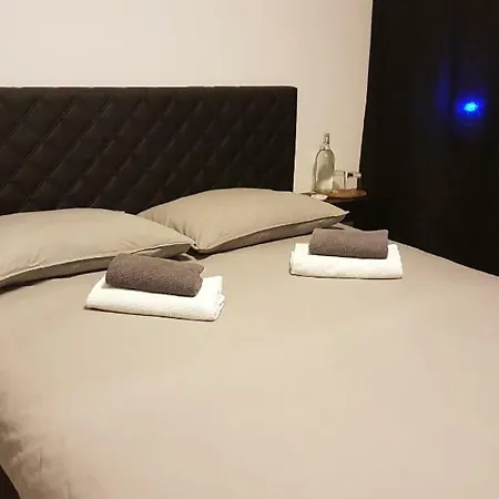 Modern Fully Equipped *
